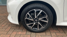 Toyota Yaris 1.5 Hybrid Design 5dr CVT Hybrid Hatchback